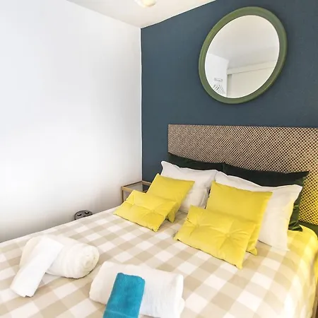 Mouraria Square Apartment *