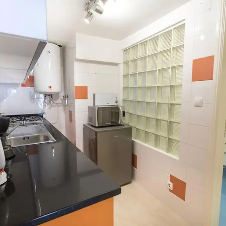 Mouraria Square Apartment Lisbon